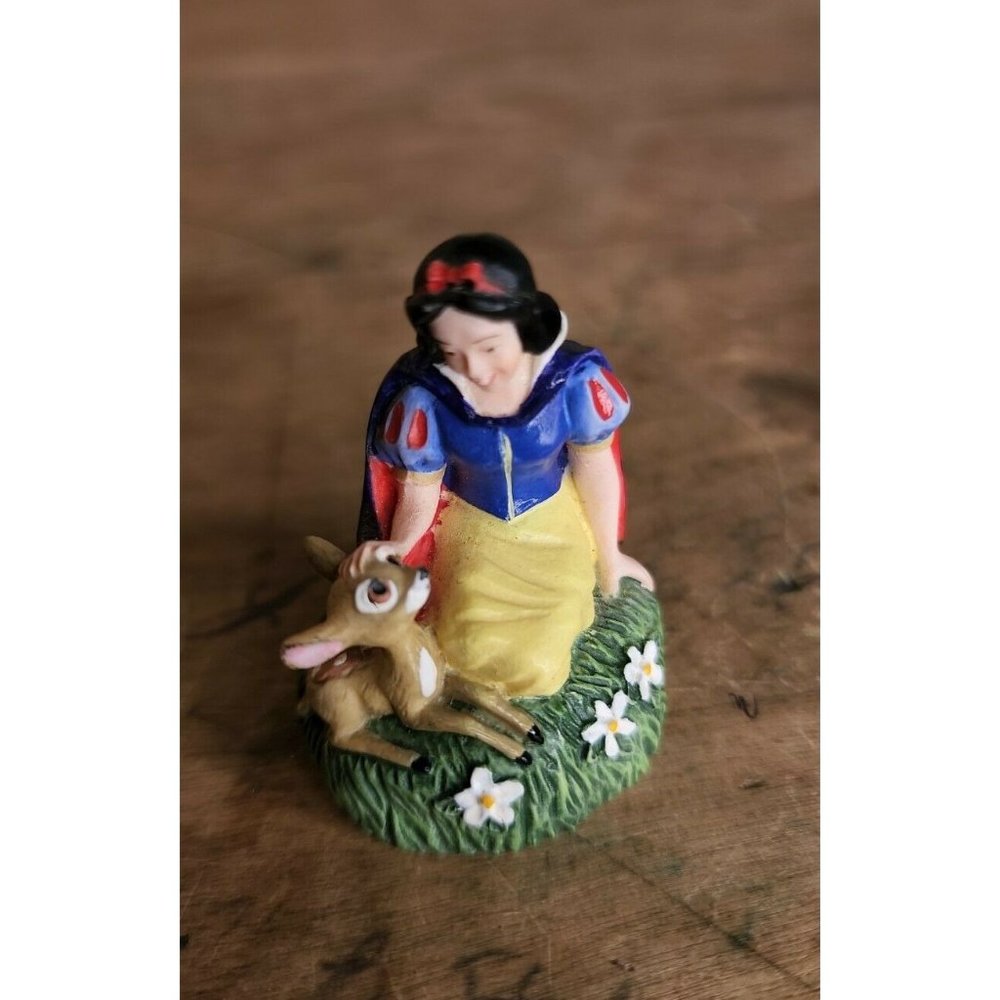 DISNEY LENOX SNOW WHITE THIMBLE MINIATURE FIGURINE